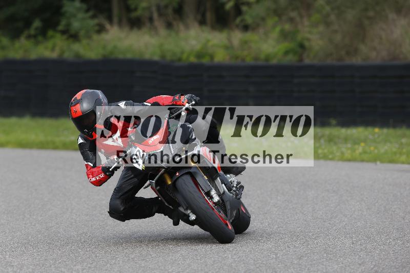 Archiv-2025/53 16.09.2025 Track Day Domi Aegerter ADR/Gruppe gruen/72